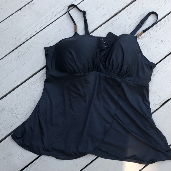 NWOT CACIQUE Balconette Swim Black Tankini top
Gold Hardware Built in Bra 44DDD - Picture 3 of 16